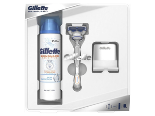 Gillette Skin Guard Sensitive holící strojek + 1 NH (cestovní balení)